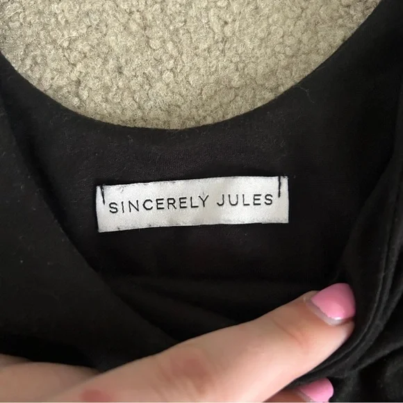 Sincerely Jules Classic Black bodysuit - Picture 2 of 5